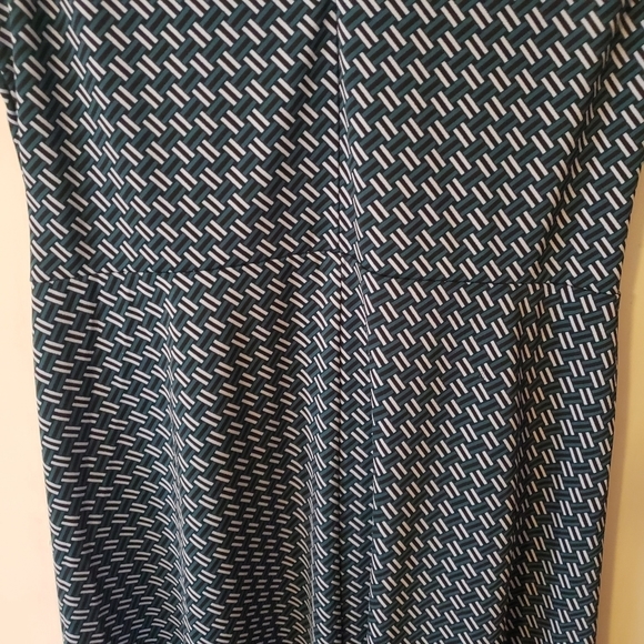 Ann Taylor NWT Geo Drapey Mid Flare Dress Size Sm - Picture 10 of 13